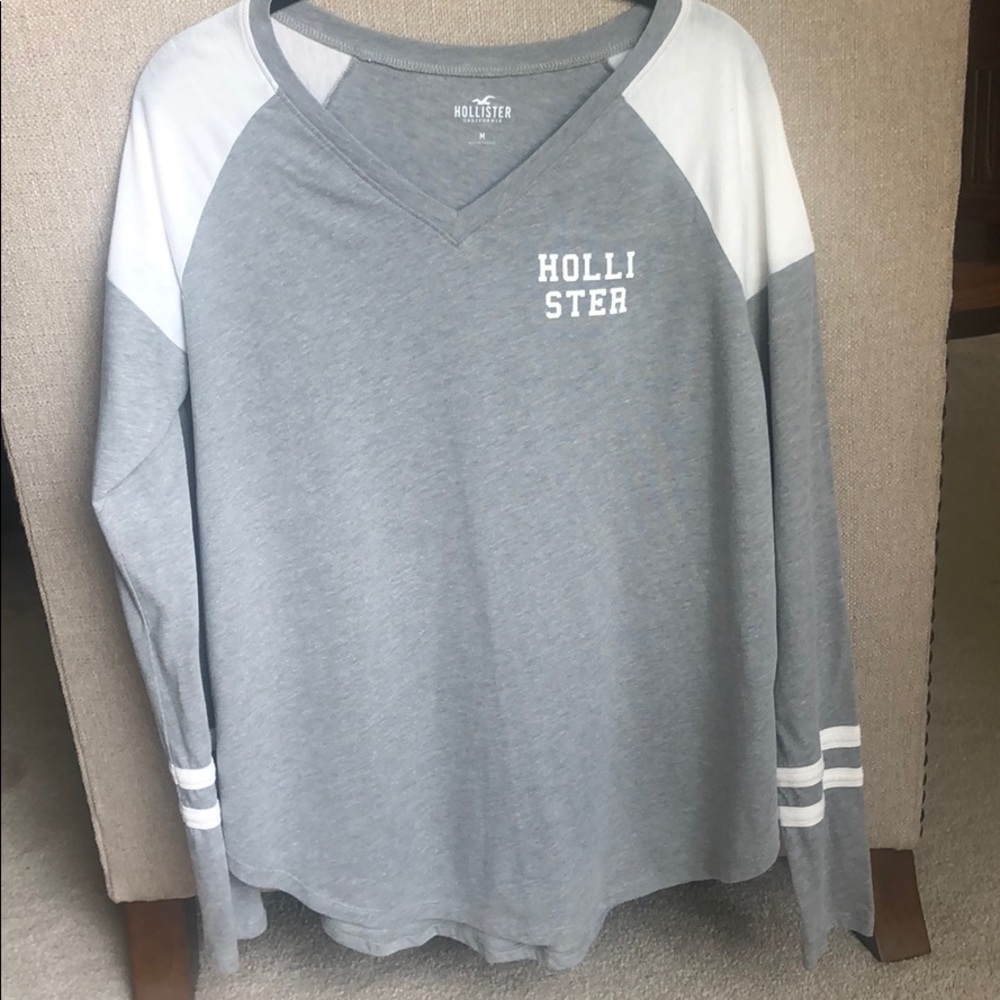 Women’s M Hollister gray long sleeved Shirt